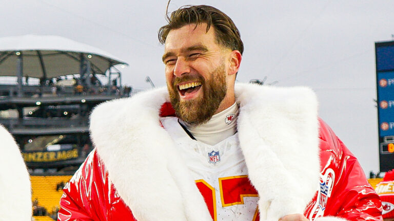 travis-kelce-stars-as-elf-in-chiefs-holiday-video-release