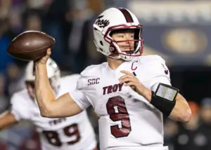 troy-and-jacksonville-state-clash-in-salute-to-veterans-bowl