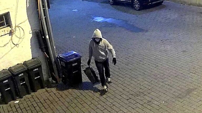 trump-administration-faces-fallout-from-d-c-pipe-bomber-claims