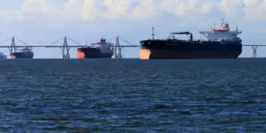 trump-declares-naval-blockade-on-venezuela-ignites-constitutional-debate