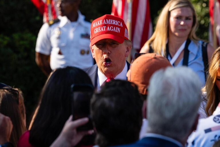 trump-s-tax-cuts-may-disappoint-average-workers-ahead-of-midterms