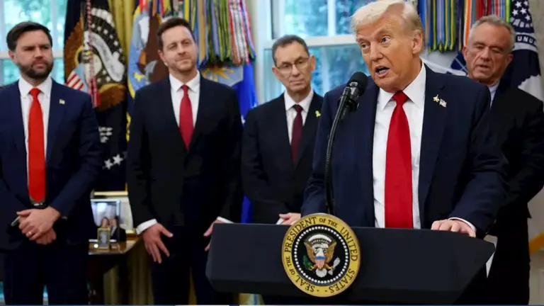 trump-unveils-new-drug-pricing-agreements-with-major-manufacturers