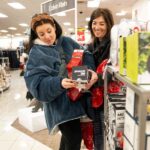 u-s-retail-sales-hold-steady-in-october-amid-economic-concerns