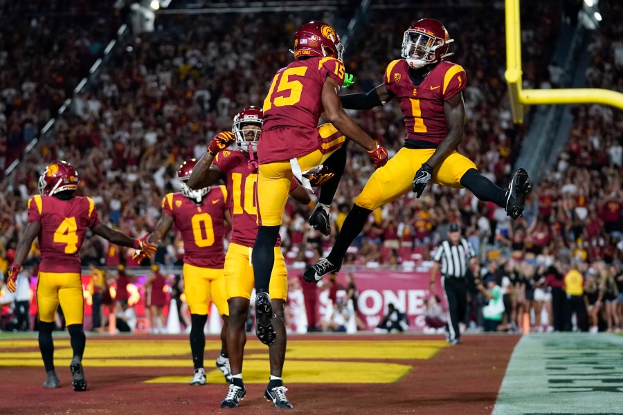 usc-trojans-consider-sofi-stadium-for-2028-home-games