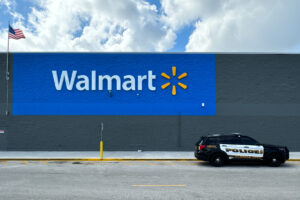 walmart-slashes-price-of-32-piece-cookware-set-to-just-79-