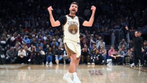 warriors-shock-cavaliers-99-94-with-spencer-s-career-night