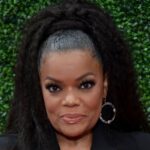 yvette-nicole-brown-responds-to-chevy-chase-s-racial-slur-incident