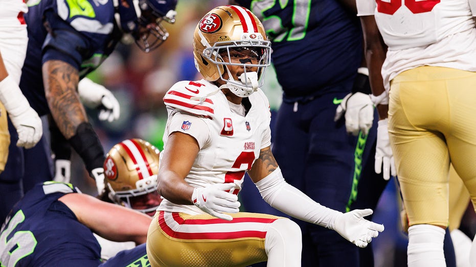 49ers-lenoir-headbutts-seahawks-smith-njigba-in-playoff-blowout