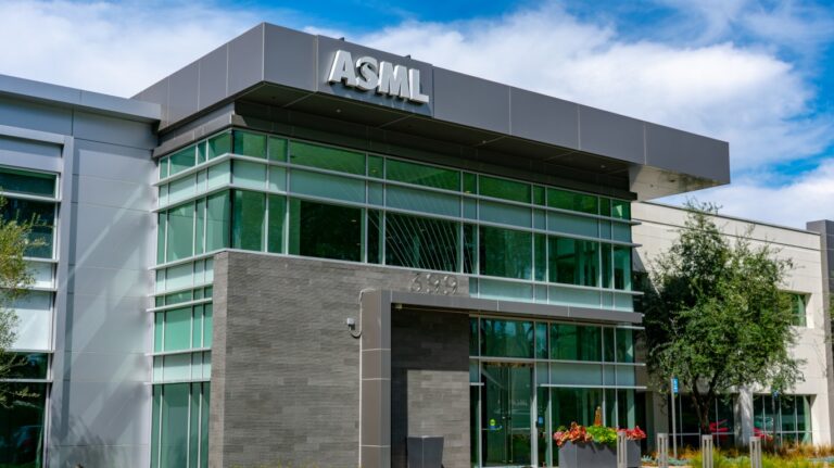 asml-stock-expected-to-surge-past-1-500-amid-ai-demand