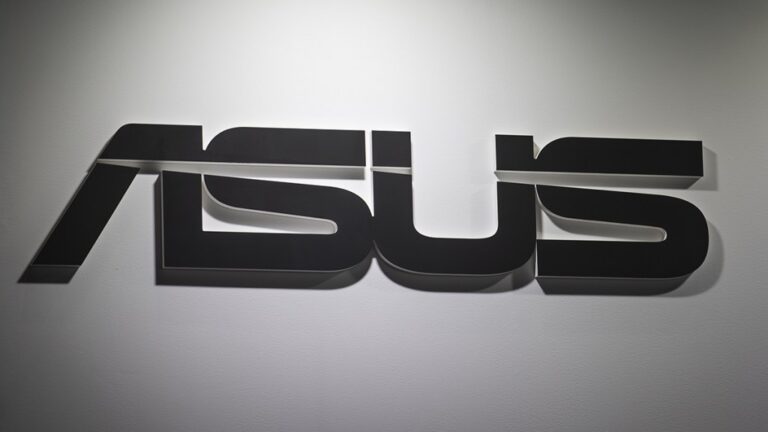 asus-launches-game-changing-zephyrus-duo-with-dual-16-inch-oleds