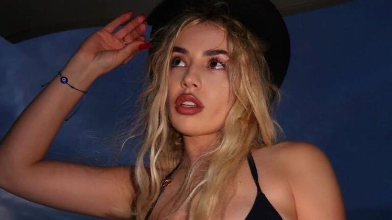 ava-max-welcomes-2026-in-daring-bikini-look-fans-go-wild-