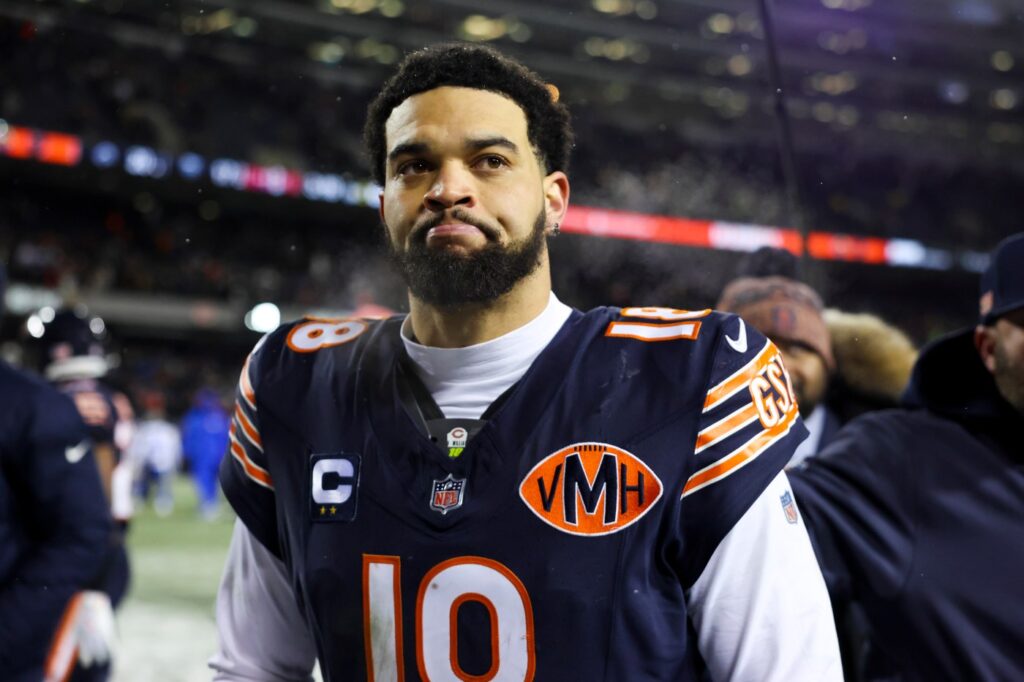 caleb-williams-stuns-with-td-but-bears-fall-to-rams-in-overtime
