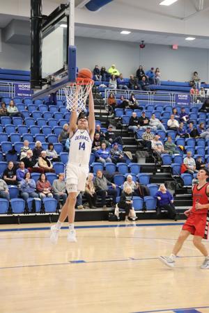 defiance-bulldogs-dominate-bowling-green-in-54-39-victory