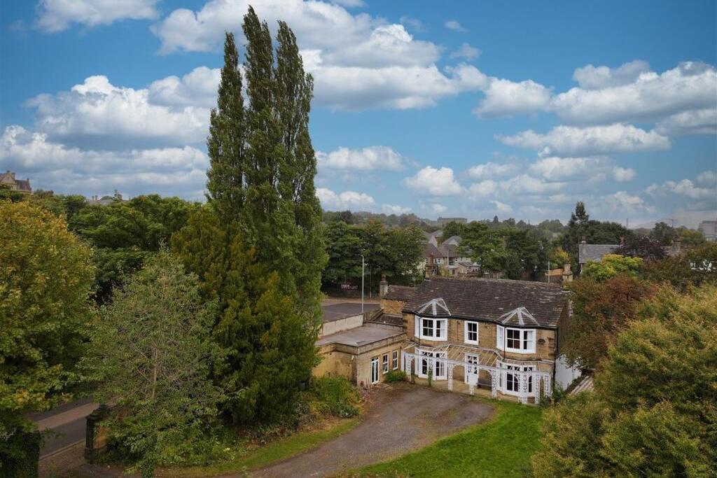 explore-the-historic-hazelwood-mansion-with-a-star-studded-past