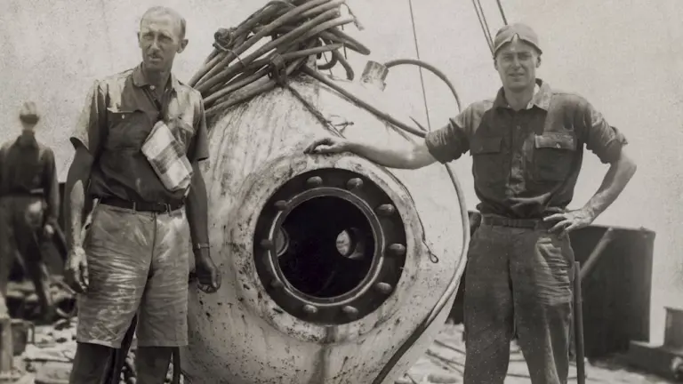 explorers-dive-into-history-first-bathysphere-descent-to-1-426-feet