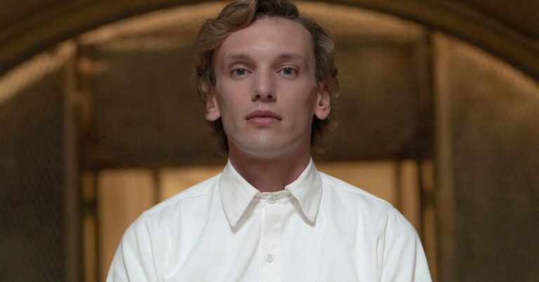 fans-demand-jamie-campbell-bower-as-scarecrow-in-dc-universe