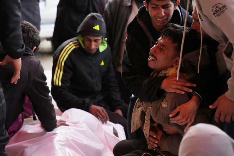 israeli-airstrikes-claim-lives-of-11-palestinians-including-journalists