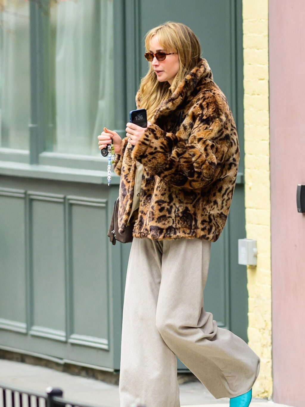 jennifer-lawrence-dazzles-in-leopard-print-and-bold-color