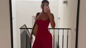 lori-harvey-turns-heads-in-stunning-bikini-poolside-photo