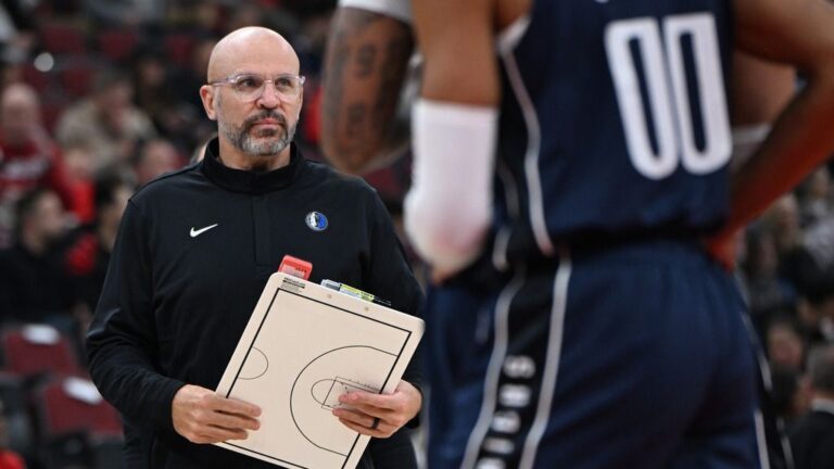 mavs-coach-jason-kidd-ejected-for-argument-with-referee