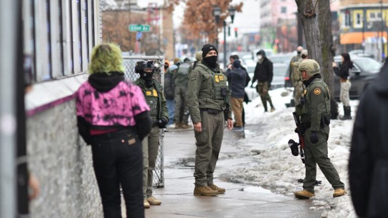 minneapolis-businesses-struggle-as-ice-raids-impact-local-economy