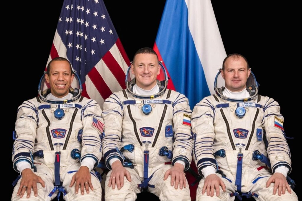 nasa-crew-11-returns-leaves-iss-with-skeleton-team