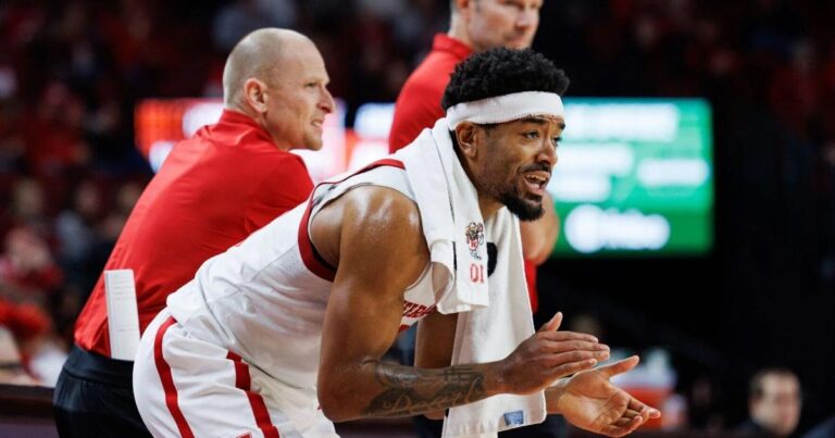 nebraska-and-michigan-state-battle-for-bragging-rights-on-the-court