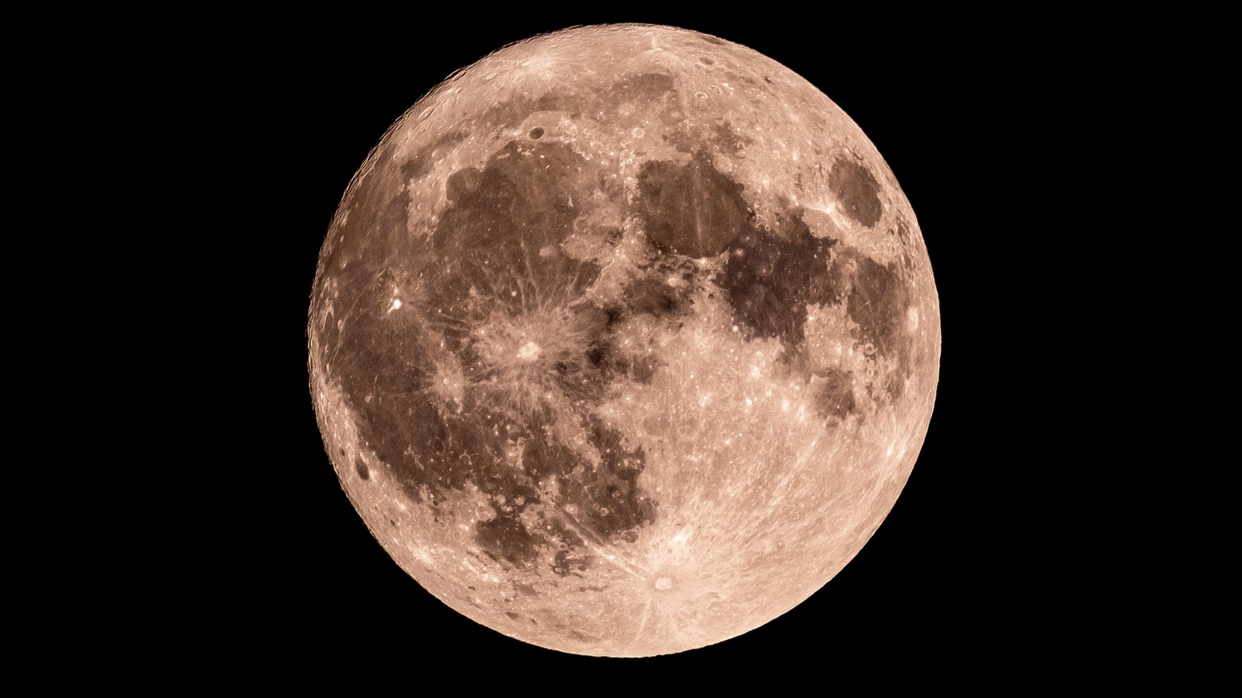 new-moon-sets-stage-for-lunar-cycle-shift-on-january-18