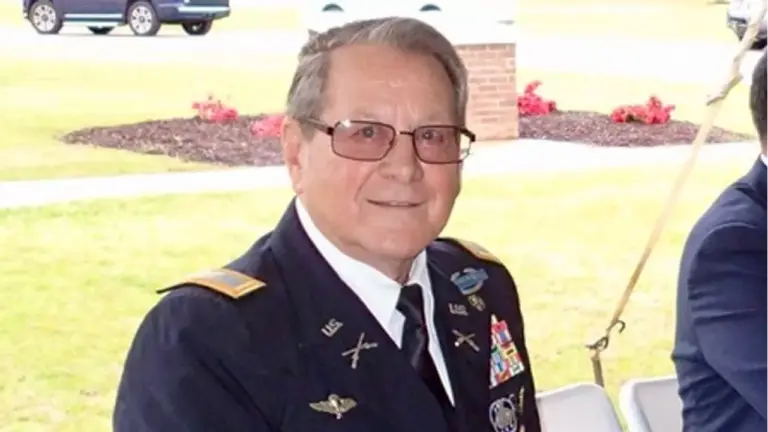 senator-tuberville-honors-colonel-patrick-downing-as-veteran-of-the-month