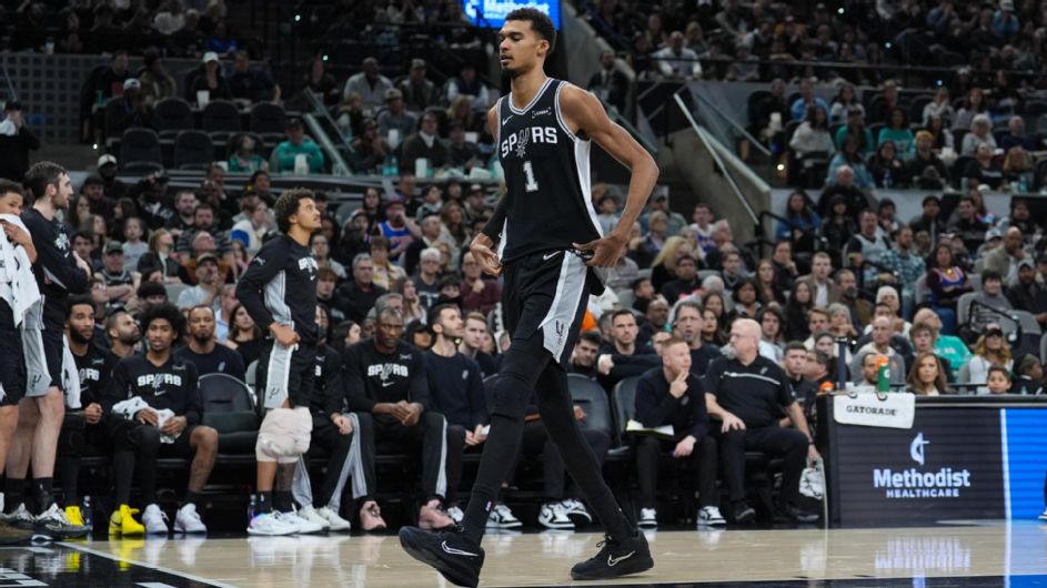 spurs-wembanyama-out-vs-blazers-after-clean-mri-on-knee