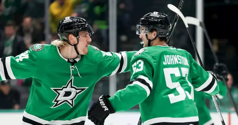 stars-edge-blues-3-2-with-late-goal-from-robertson