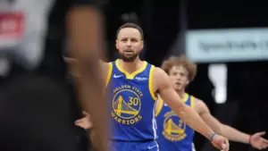 steph-curry-dominates-homecoming-game-hornets-fall-to-warriors