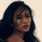 suni-lee-wows-fans-with-stunning-bikini-photo-by-waterfall