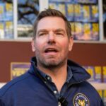 swalwell-threatens-driver-s-licenses-for-mask-wearing-ice-agents