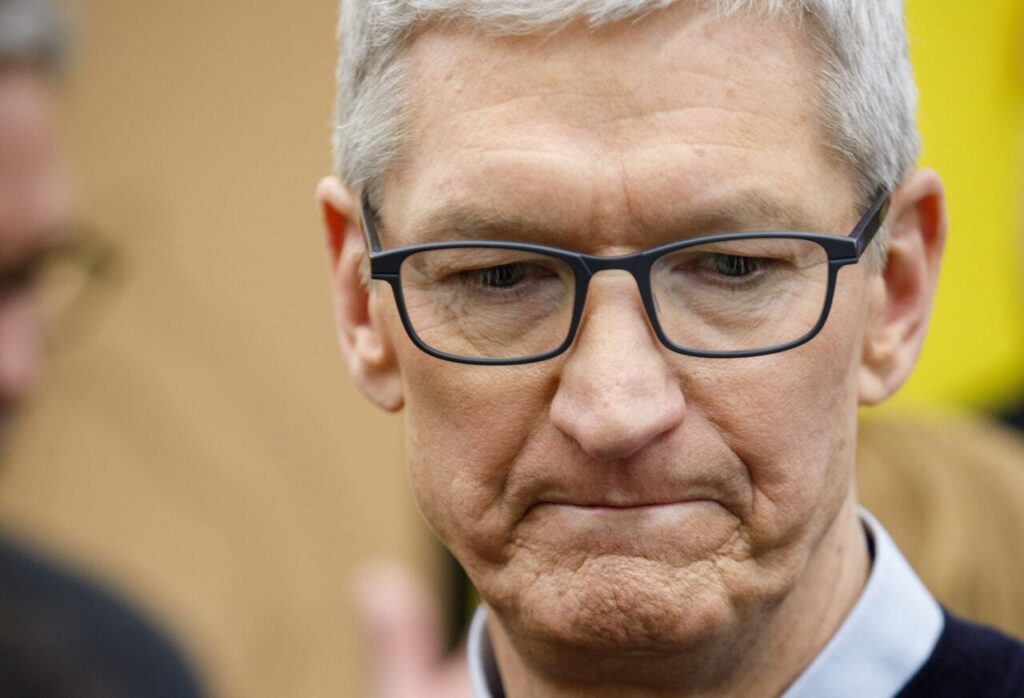 tim-cook-calls-for-calm-amid-federal-actions-in-minneapolis