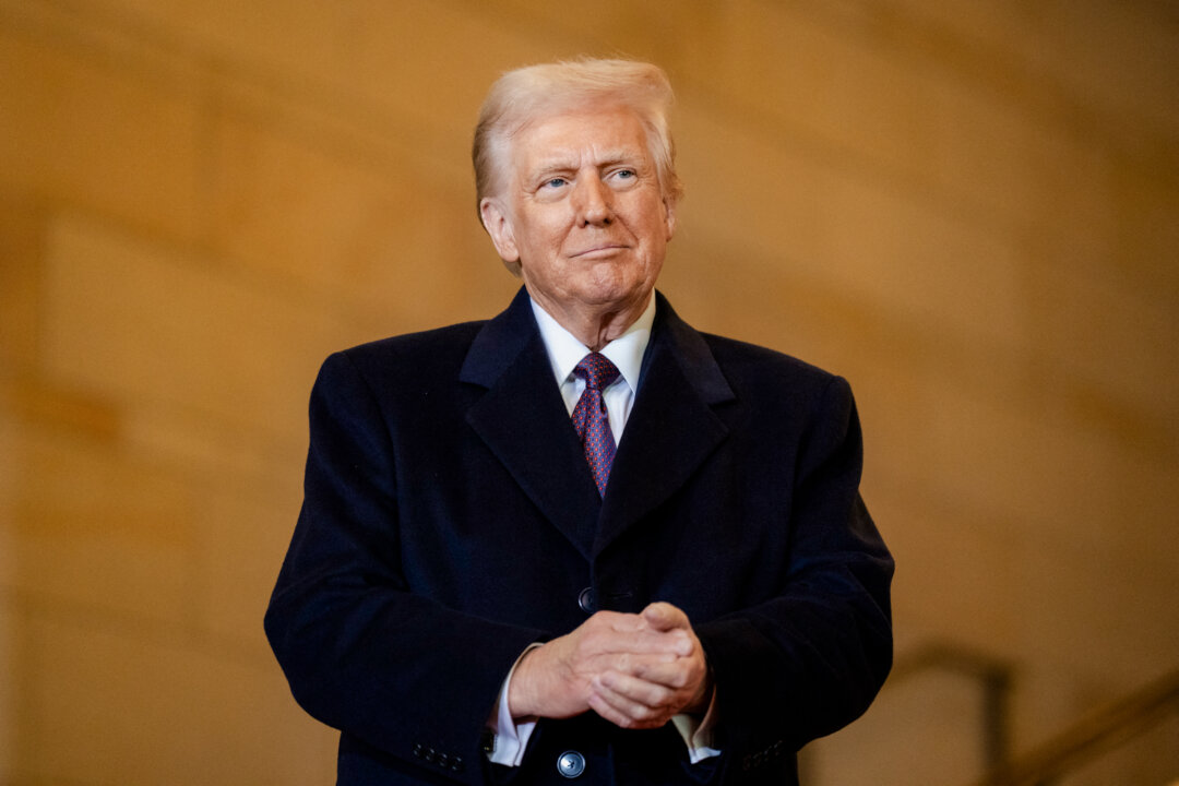 trump-s-first-year-225-executive-orders-shape-us-and-global-policies