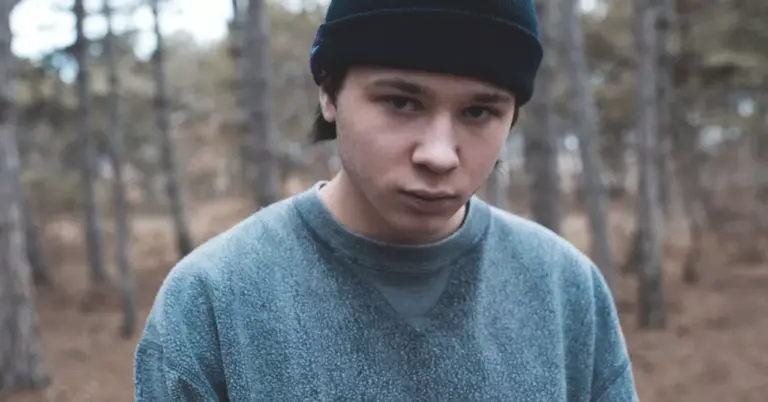 understanding-teen-risk-taking-the-science-behind-adolescent-behavior