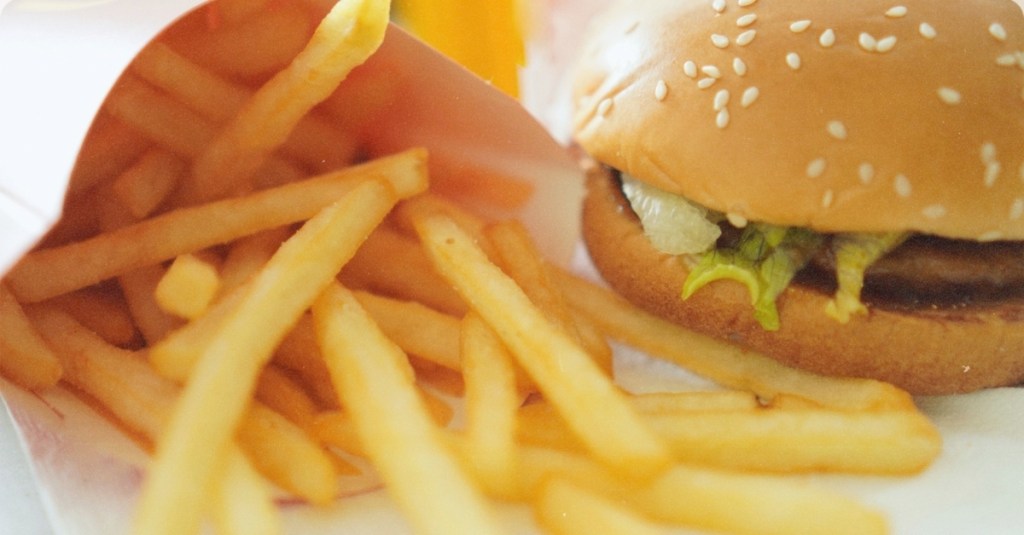 urgent-alert-popular-fast-food-items-contain-plastic-chemicals