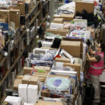 us-economy-grows-4-3-in-q3-but-consumer-confidence-wavers