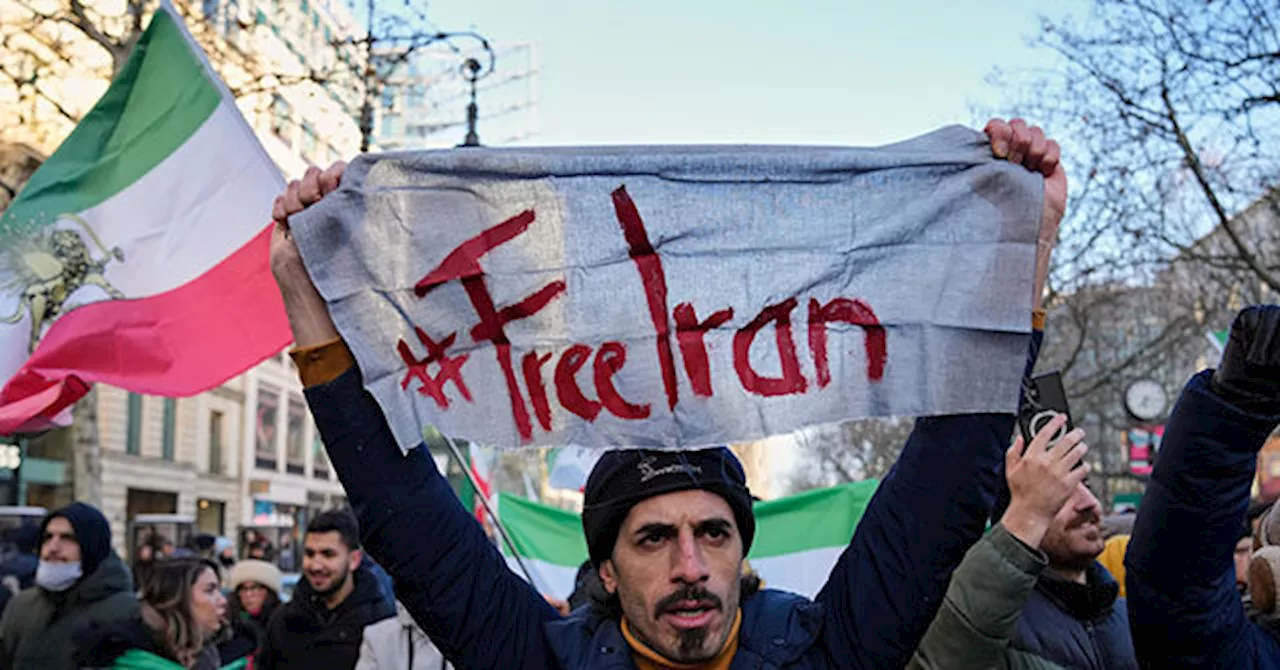 us-imposes-sanctions-on-iranian-officials-amid-growing-unrest