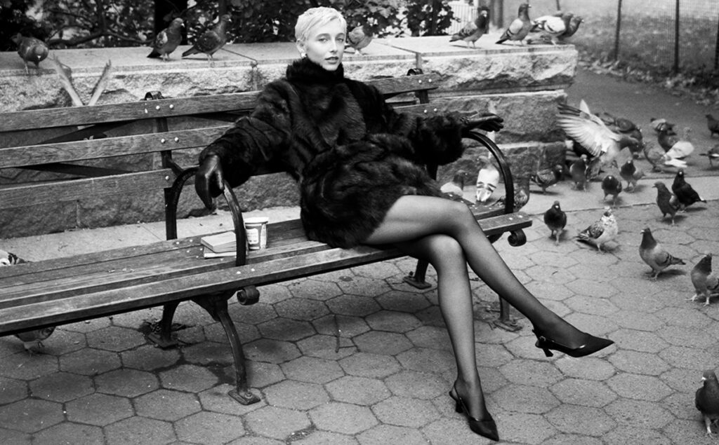 emma-chamberlain-returns-as-stuart-weitzman-ambassador-for-spring-2026