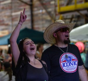 enjoy-bbq-and-music-at-the-cowtown-cookoff-this-weekend