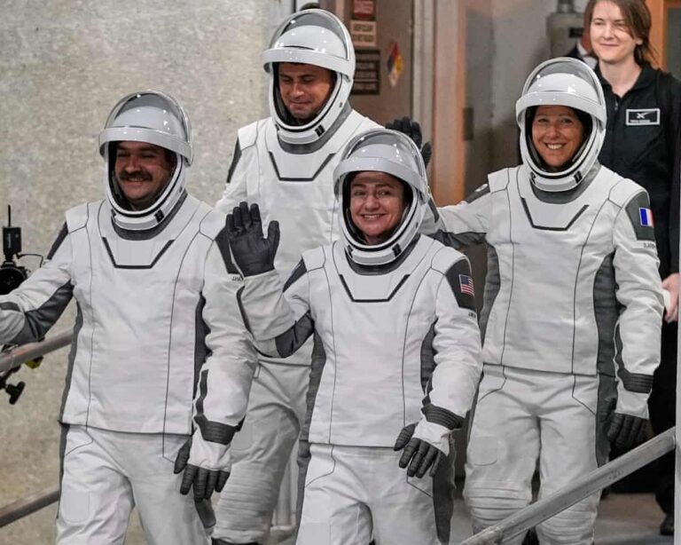 four-new-astronauts-launch-to-the-international-space-station
