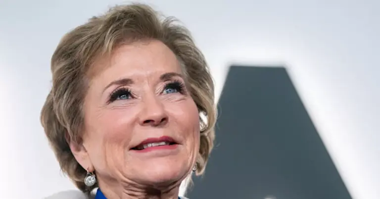 high-school-students-compete-for-250-000-in-presidential-1776-award