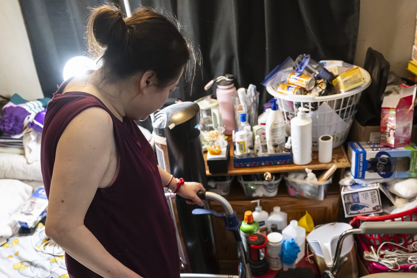 hmong-woman-avoids-detention-at-immigration-check-in-despite-past-conviction