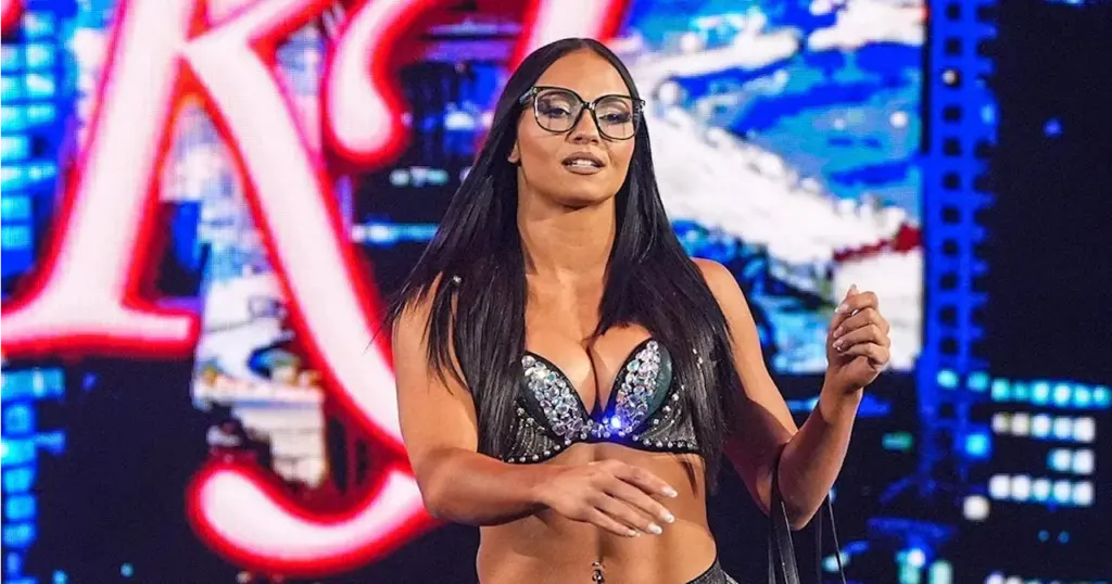 kiana-james-leaves-corporate-job-to-chase-wwe-dream