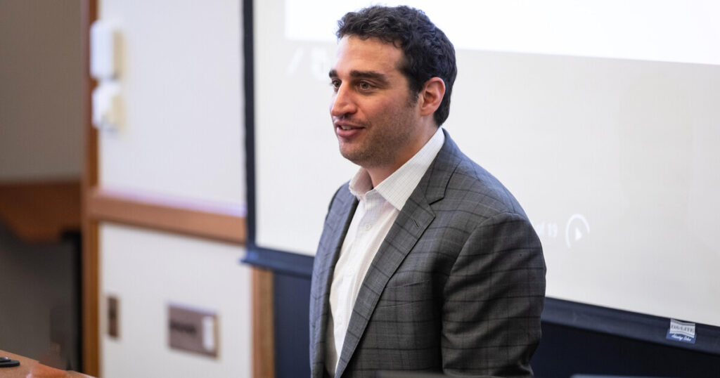 legal-expert-proposes-solutions-to-strengthen-u-s-power-grid