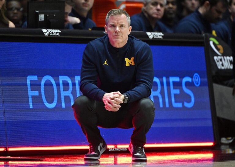 michigan-and-duke-clash-in-high-stakes-basketball-showdown