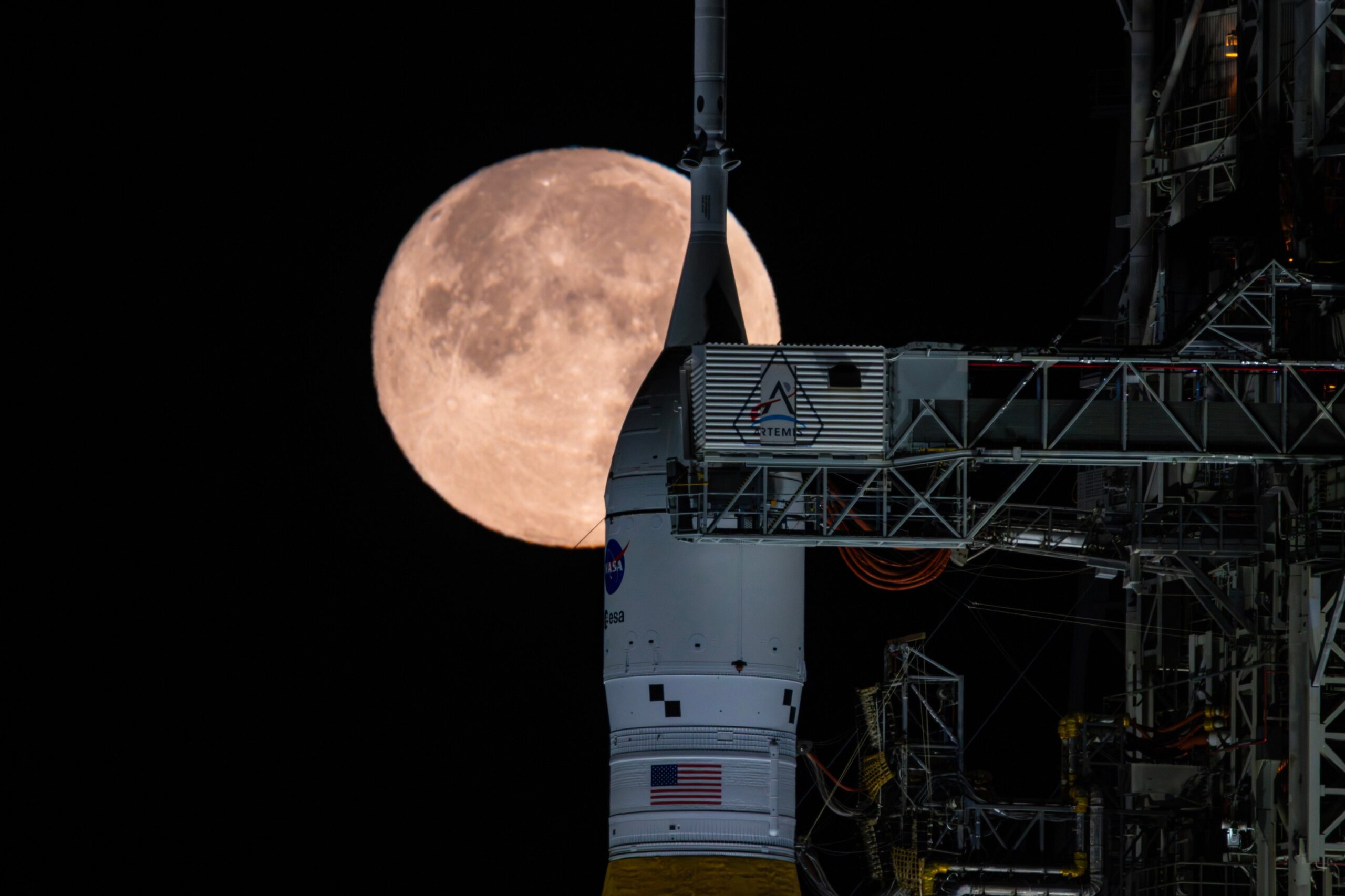 nasa-delays-moon-rocket-launch-until-march-due-to-fuel-leak