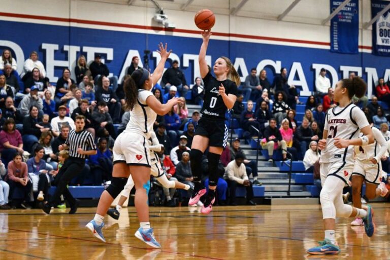 simon-kenton-defeats-sacred-heart-for-second-consecutive-year